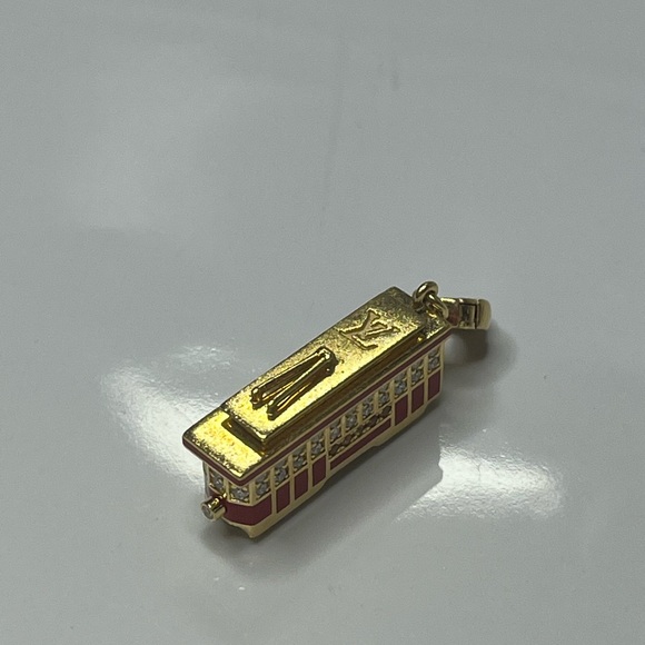 LOUIS VUITTON CABLE CAR 18KT GOLD & DIAMOND & SAPPHIRE CHARM PENDANT - Picture 12 of 12